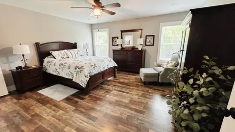 Bedroom - 10 Nolan Dr, Corbin, KY 40701 photo 1 of 5