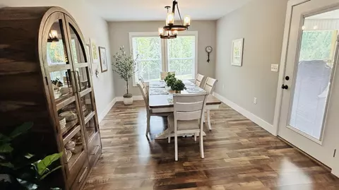 Dining - 10 Nolan Dr, Corbin, KY 40701 photo 2 of 2