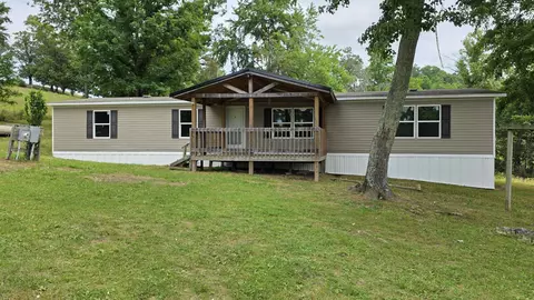 Exterior - 690 Huff School Rd, Mckee, KY 40447 photo 2 of 5