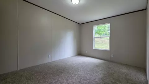 Bedroom - 690 Huff School Rd, Mckee, KY 40447 photo 4 of 6