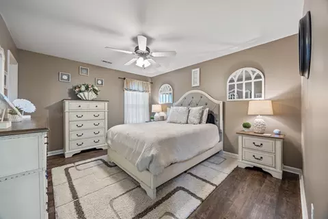Bedroom - 121 Waterside Dr, Georgetown, KY 40324 photo 13 of 16