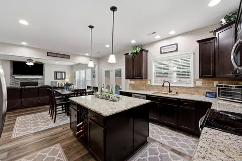 Kitchen - 121 Waterside Dr, Georgetown, KY 40324 photo 1 of 9