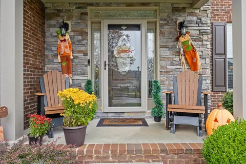 Exterior - 121 Waterside Dr, Georgetown, KY 40324 photo 15 of 17
