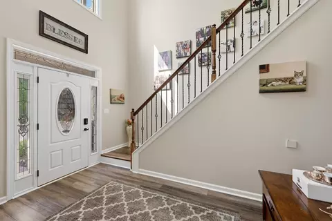 Entry Way - 121 Waterside Dr, Georgetown, KY 40324 photo 4 of 12