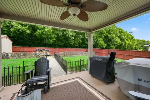 Exterior - 121 Waterside Dr, Georgetown, KY 40324 photo 4 of 17