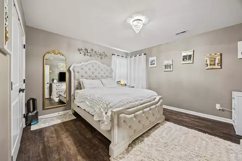 Bedroom - 121 Waterside Dr, Georgetown, KY 40324 photo 16 of 16
