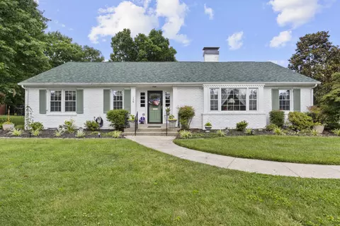 138 Country Ln, Frankfort, KY 40601