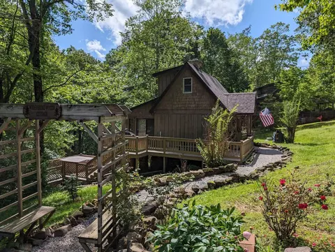 Exterior - 239 Enchanted Forest Way, Burnside, KY 42519 photo 4 of 4