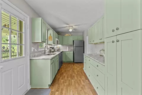 Kitchen - 258 Anderson Rd, Georgetown, KY 40324 photo 1 of 3