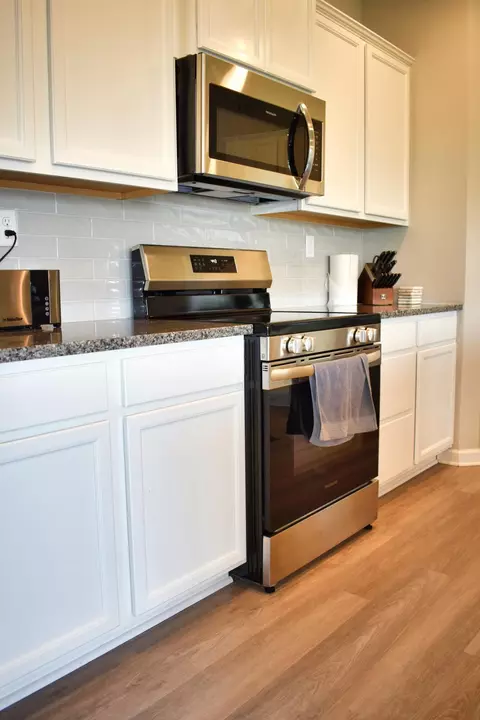Kitchen - 113 Magellan Ln, Georgetown, KY 40324 photo 3 of 3