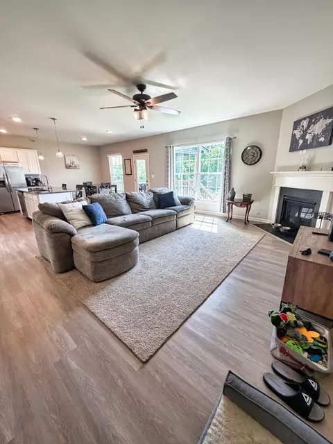 Living - 113 Magellan Ln, Georgetown, KY 40324 photo 1 of 5