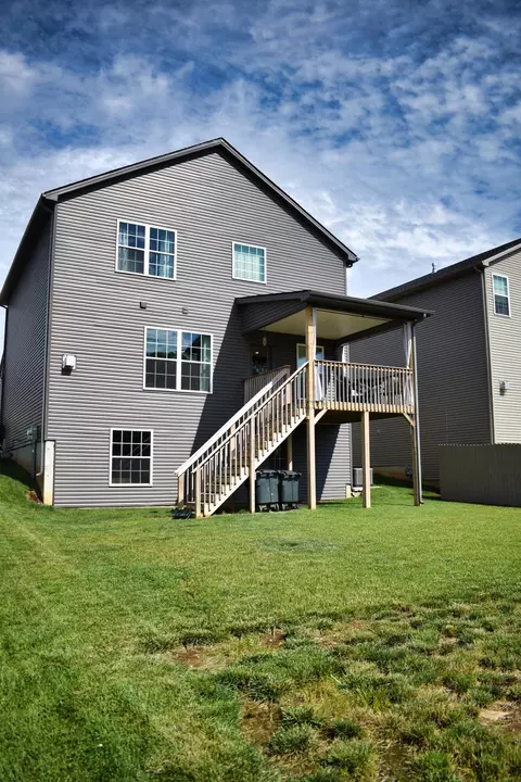 Exterior - 113 Magellan Ln, Georgetown, KY 40324 photo 4 of 7