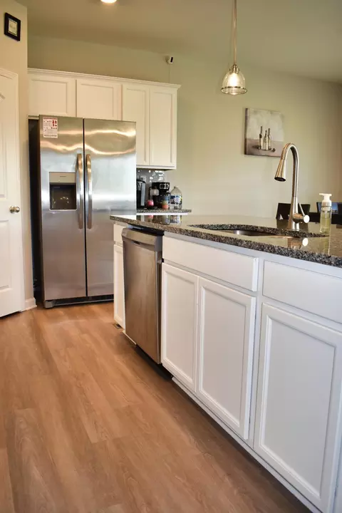 Kitchen - 113 Magellan Ln, Georgetown, KY 40324 photo 2 of 3