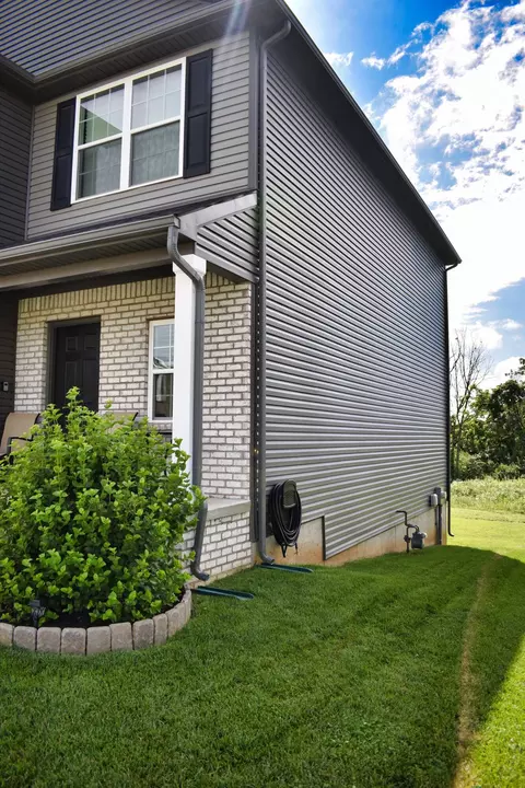 Exterior - 113 Magellan Ln, Georgetown, KY 40324 photo 6 of 7
