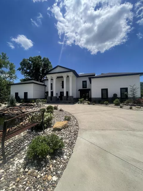 Exterior - 6606 S S Us Highway 25e, Flat Lick, KY 40935 photo 7 of 49