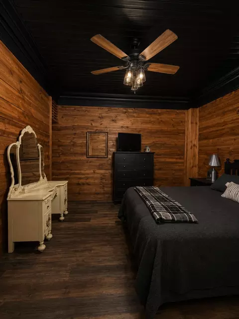 Bedroom - 6606 S S Us Highway 25e, Flat Lick, KY 40935 photo 6 of 6