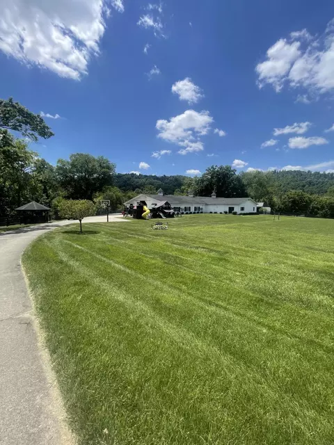 Exterior - 6606 S S Us Highway 25e, Flat Lick, KY 40935 photo 35 of 49
