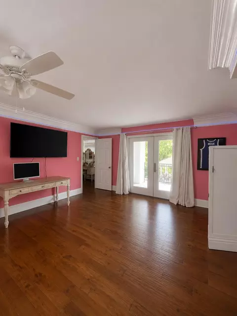 Bedroom - 6606 S S Us Highway 25e, Flat Lick, KY 40935 photo 4 of 6