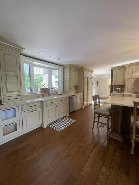 Kitchen - 6606 S S Us Highway 25e, Flat Lick, KY 40935 photo 6 of 15