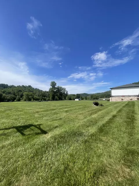 Exterior - 6606 S S Us Highway 25e, Flat Lick, KY 40935 photo 45 of 49