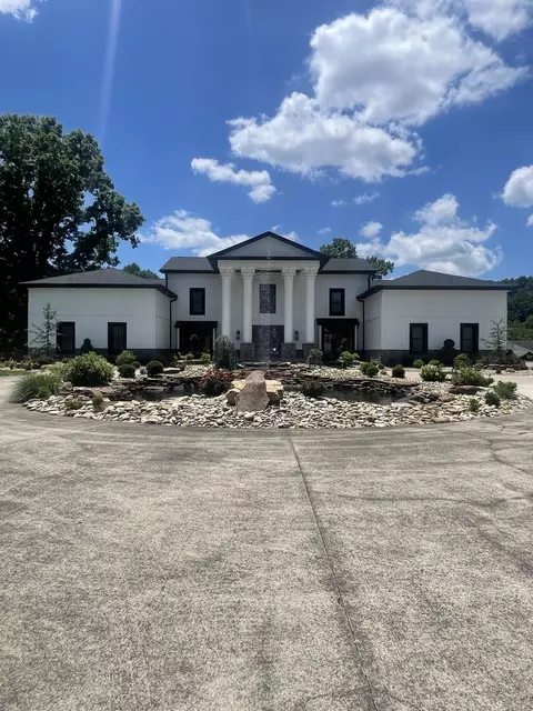 Exterior - 6606 S S Us Highway 25e, Flat Lick, KY 40935 photo 11 of 49