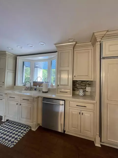 Kitchen - 6606 S S Us Highway 25e, Flat Lick, KY 40935 photo 5 of 15