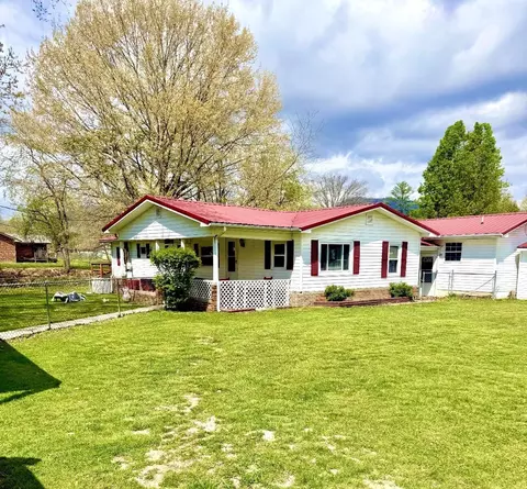 908 Manchester Ave, Middlesboro, KY 40965