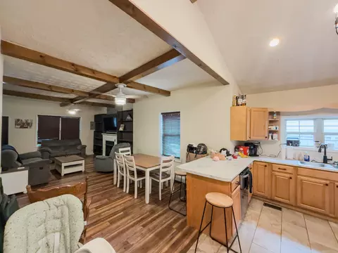 Kitchen - 401 W 4th St, Corbin, KY 40701 photo 3 of 4