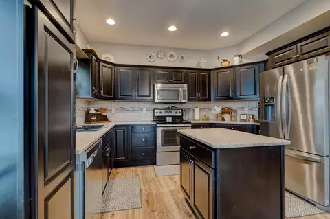 Kitchen - 126 Snaffle Trl, Georgetown, KY 40324 photo 3 of 3
