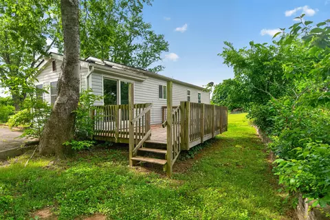 Exterior - 1127 Pine Crest Rd, Lancaster, KY 40444 photo 6 of 6