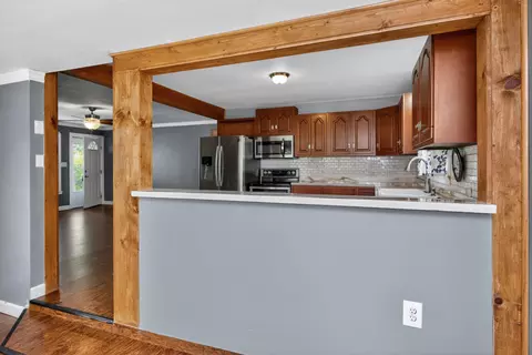 Kitchen - 1127 Pine Crest Rd, Lancaster, KY 40444 photo 4 of 4