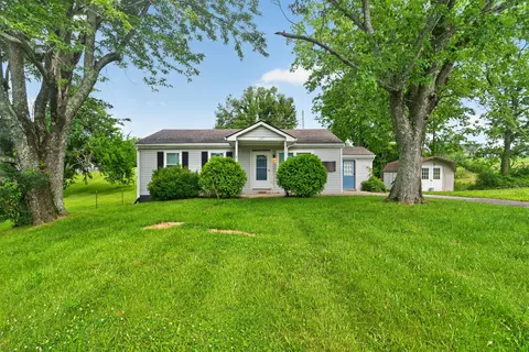 1127 Pine Crest Rd, Lancaster, KY 40444