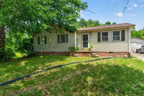 1020 S Dogwood Dr, Berea, KY 40403