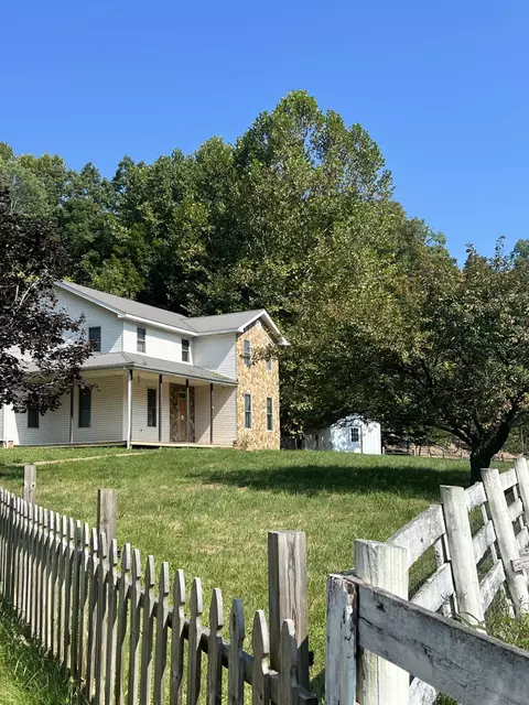 875 Upper Craney Rd, Morehead, KY 40351