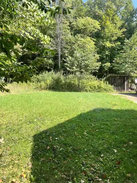Exterior - 875 Upper Craney Rd, Morehead, KY 40351 photo 8 of 12