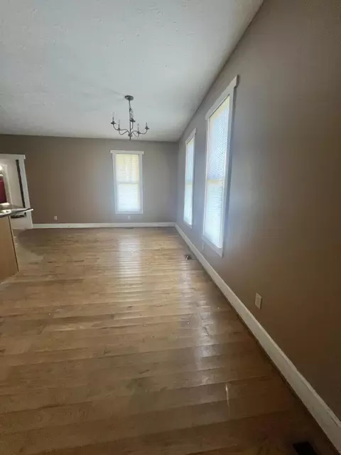 Living - 875 Upper Craney Rd, Morehead, KY 40351 photo 1 of 2
