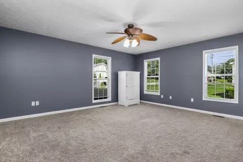 Bedroom - 182 Brandon Dr, Corbin, KY 40701 photo 2 of 4