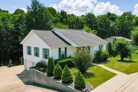 Exterior - 182 Brandon Dr, Corbin, KY 40701 photo 4 of 9