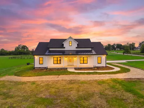 100 Kirk Dr, Nicholasville, KY 40356