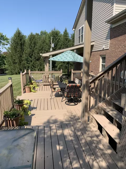 Exterior - 120 Rolling Ridge Dr, Berea, KY 40403 photo 7 of 10