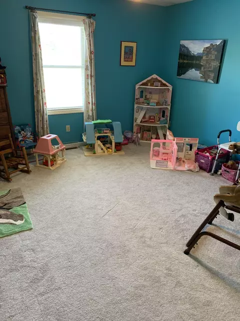Bedroom - 120 Rolling Ridge Dr, Berea, KY 40403 photo 3 of 3