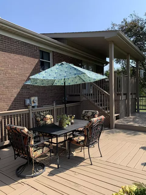 Exterior - 120 Rolling Ridge Dr, Berea, KY 40403 photo 5 of 10