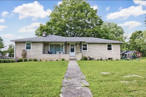 270 W Railroad, Stanton, KY 40380