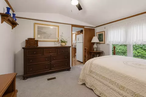 Bedroom - 1015 Kentucky 70, Eubank, KY 42567 photo 10 of 10