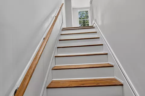 Entry Way - 616 E Main St, Danville, KY 40422 photo 8 of 13