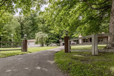 Exterior - 3570 State Highway 60 E, Morehead, KY 40351 photo 4 of 21