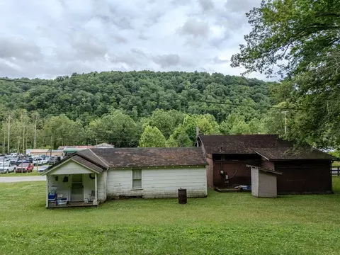 Exterior - 3570 State Highway 60 E, Morehead, KY 40351 photo 9 of 21