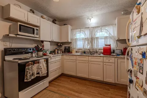 Kitchen - 3570 State Highway 60 E, Morehead, KY 40351 photo 1 of 3