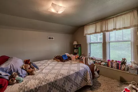 Bedroom - 3570 State Highway 60 E, Morehead, KY 40351 photo 1 of 2