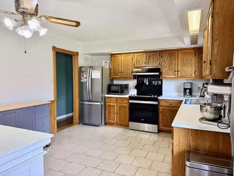 Kitchen - 156 Paddock Dr, Versailles, KY 40383 photo 1 of 5